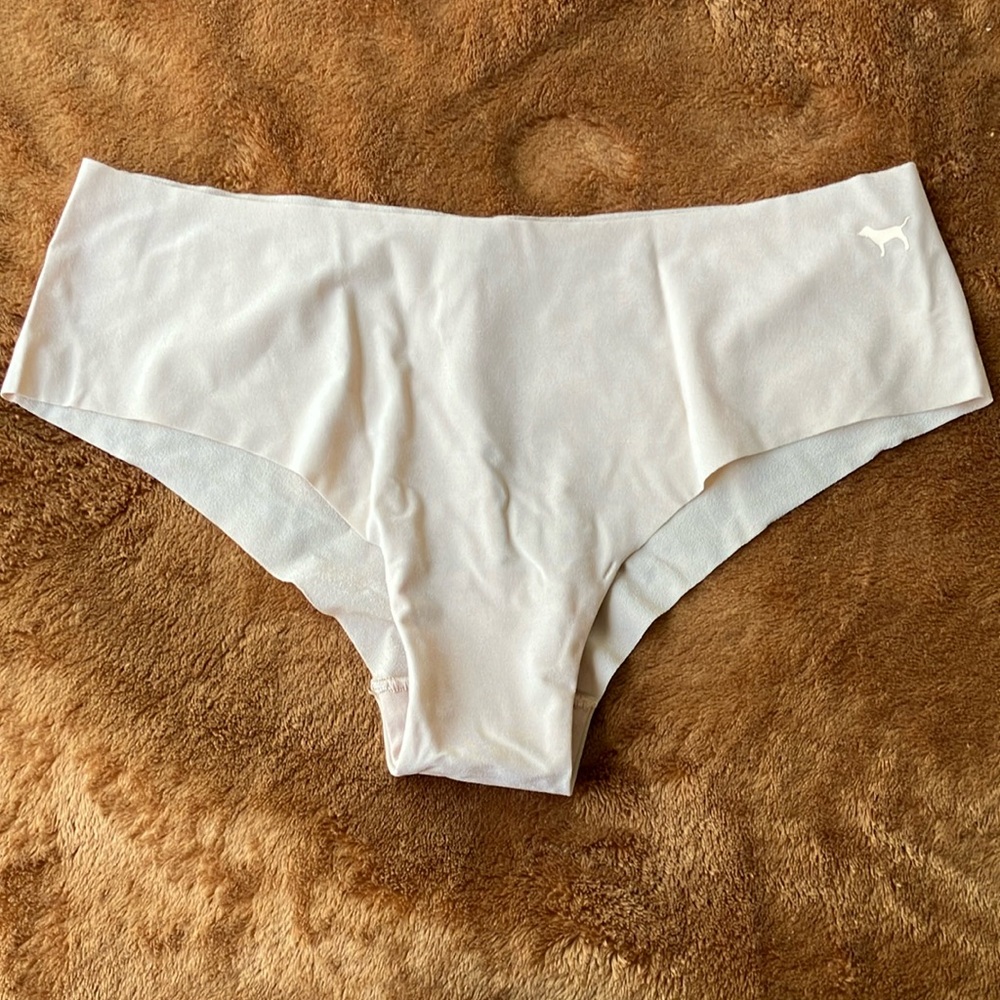 Victoria’s Secret nude seamless cheekster size M BNWOT